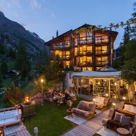 Отель Suitenhotel Zurbriggen 4*
