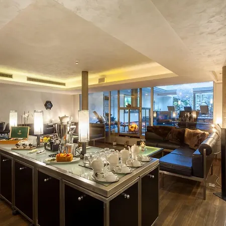 Suitenhotel Zurbriggen Отель 4*