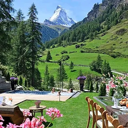 Suitenhotel Zurbriggen 4*