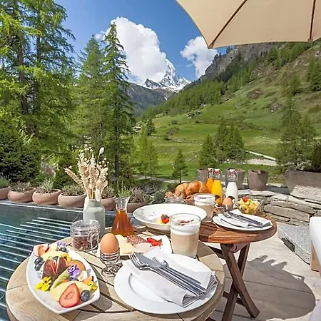 Отель Suitenhotel Zurbriggen